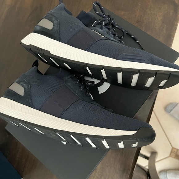 Boss titanium men’s running shoes - Picture 8 of 11